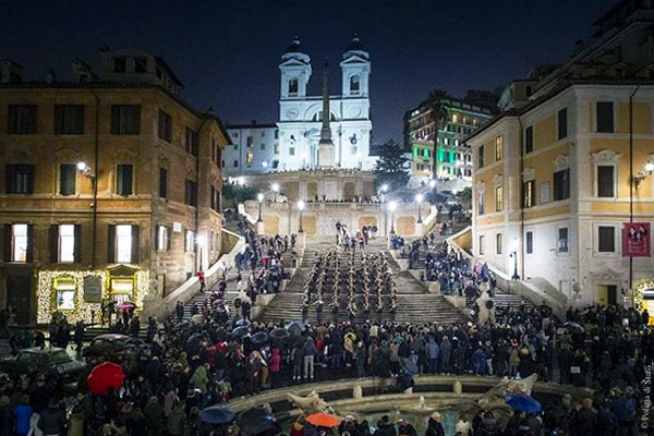 banda polizia piazza spagna